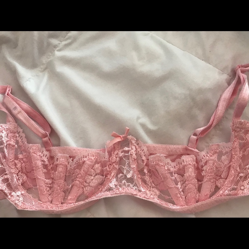 Shelf Bra. 44
